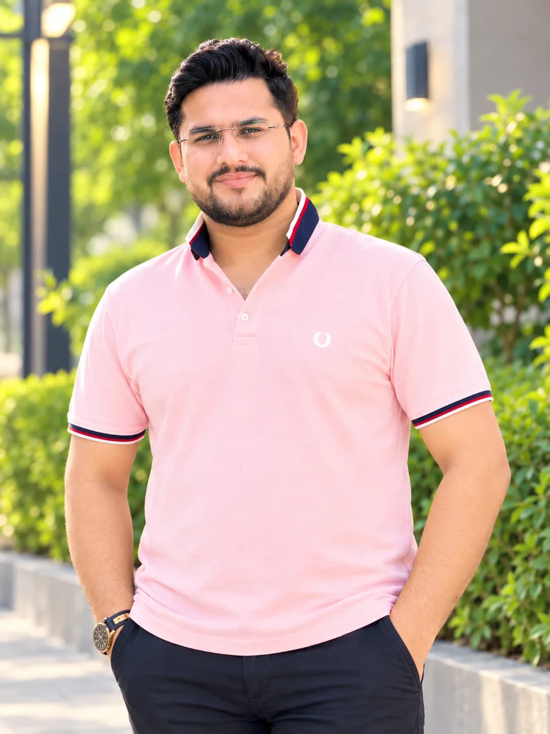 Hamza, Sales Agent